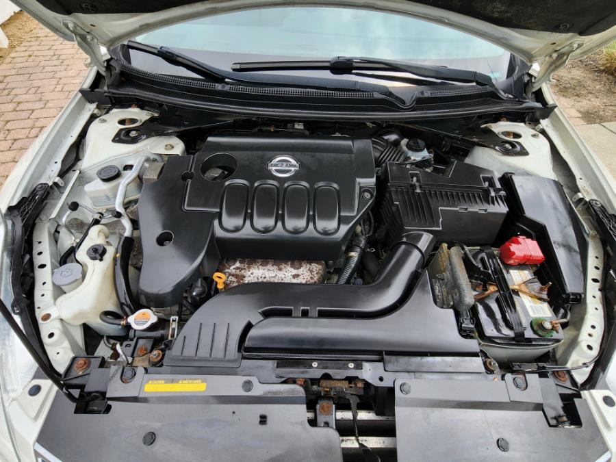 Used Nissan Altima 4dr Sdn I4 CVT 2.5 SL 2011 | SGM Auto Sales. West Babylon, New York Used Nissan Altima 4dr Sdn I4 CVT 2.5 SL 2011 | SGM Auto Sales. West Babylon, New York