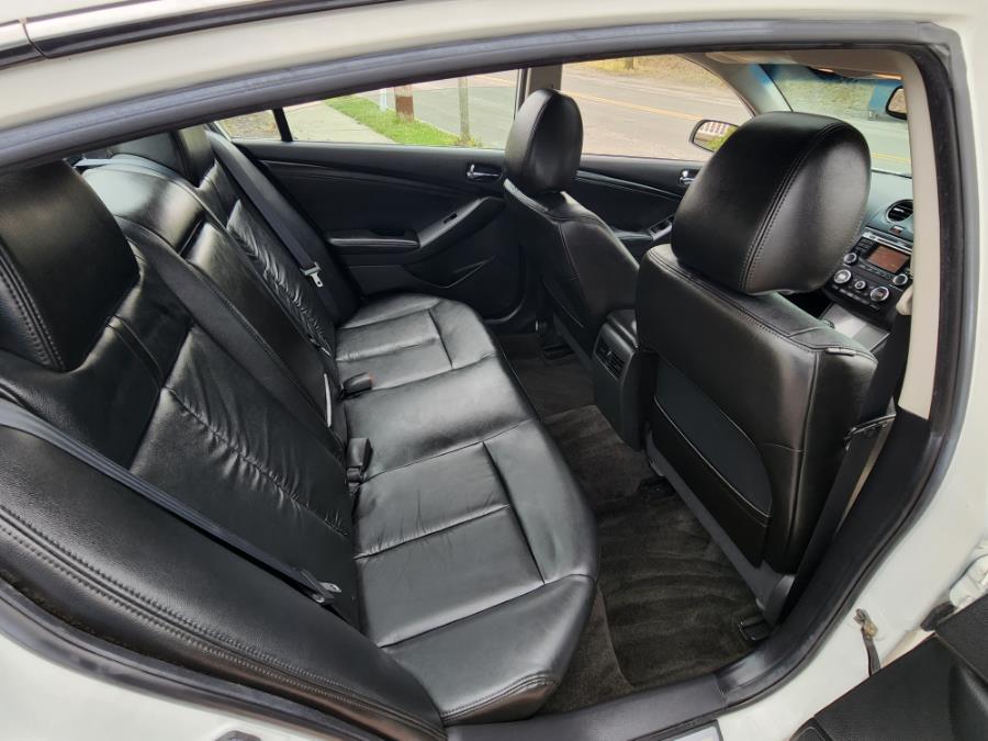 Used Nissan Altima 4dr Sdn I4 CVT 2.5 SL 2011 | SGM Auto Sales. West Babylon, New York Used Nissan Altima 4dr Sdn I4 CVT 2.5 SL 2011 | SGM Auto Sales. West Babylon, New York
