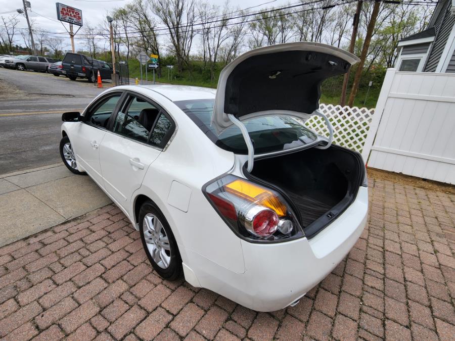 Used Nissan Altima 4dr Sdn I4 CVT 2.5 SL 2011 | SGM Auto Sales. West Babylon, New York Used Nissan Altima 4dr Sdn I4 CVT 2.5 SL 2011 | SGM Auto Sales. West Babylon, New York