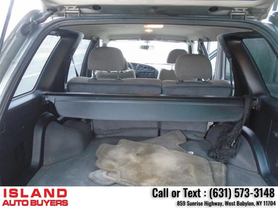 2001 Nissan Pathfinder SE 4WD 4dr SUV, available for sale in West Babylon, New York | Island Auto Buyers. West Babylon, New York 2001 Nissan Pathfinder SE 4WD 4dr SUV, available for sale in West Babylon, New York | Island Auto Buyers. West Babylon, New York