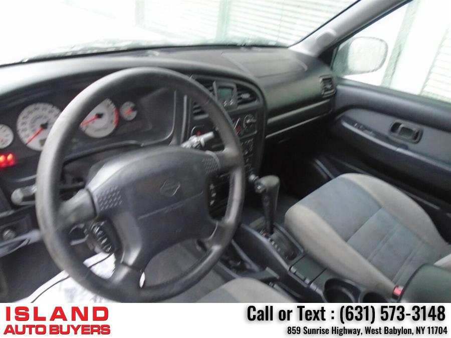 2001 Nissan Pathfinder SE 4WD 4dr SUV, available for sale in West Babylon, New York | Island Auto Buyers. West Babylon, New York 2001 Nissan Pathfinder SE 4WD 4dr SUV, available for sale in West Babylon, New York | Island Auto Buyers. West Babylon, New York