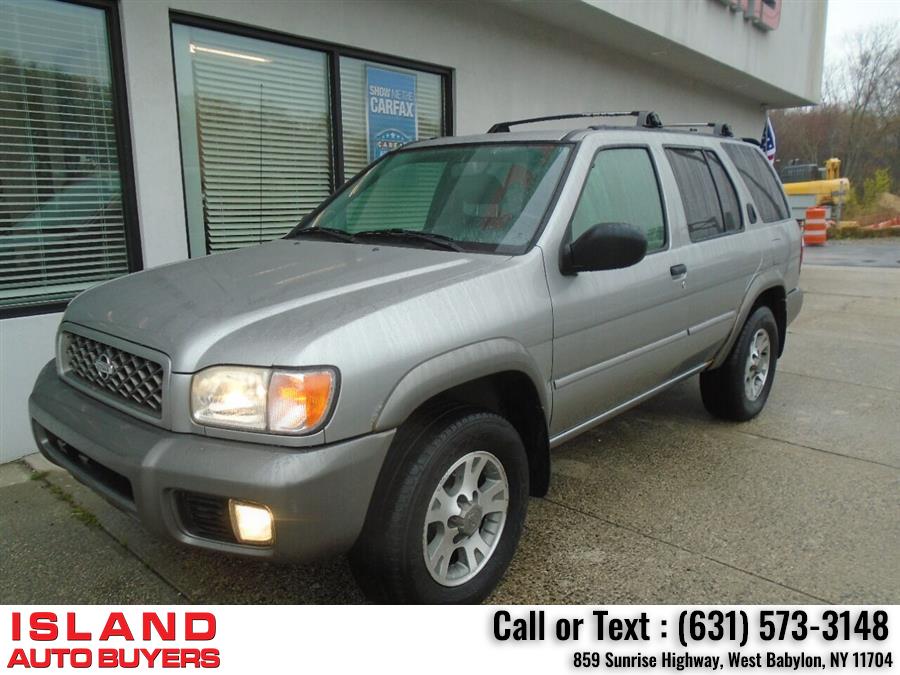 2001 Nissan Pathfinder SE 4WD 4dr SUV, available for sale in West Babylon, New York | Island Auto Buyers. West Babylon, New York