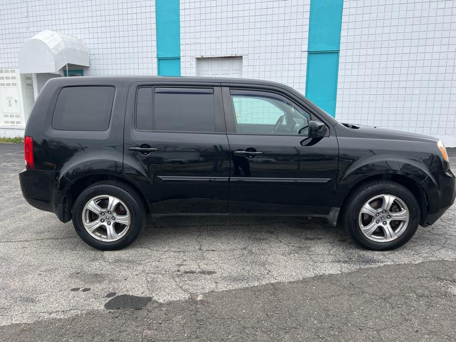 2012 Honda Pilot 4WD 4dr EX-L w/Navi, available for sale in Milford, Connecticut | Dealertown Auto Wholesalers. Milford, Connecticut 2012 Honda Pilot 4WD 4dr EX-L w/Navi, available for sale in Milford, Connecticut | Dealertown Auto Wholesalers. Milford, Connecticut