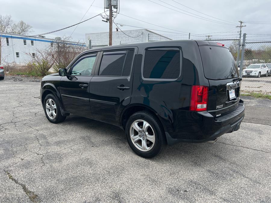 2012 Honda Pilot 4WD 4dr EX-L w/Navi, available for sale in Milford, Connecticut | Dealertown Auto Wholesalers. Milford, Connecticut 2012 Honda Pilot 4WD 4dr EX-L w/Navi, available for sale in Milford, Connecticut | Dealertown Auto Wholesalers. Milford, Connecticut