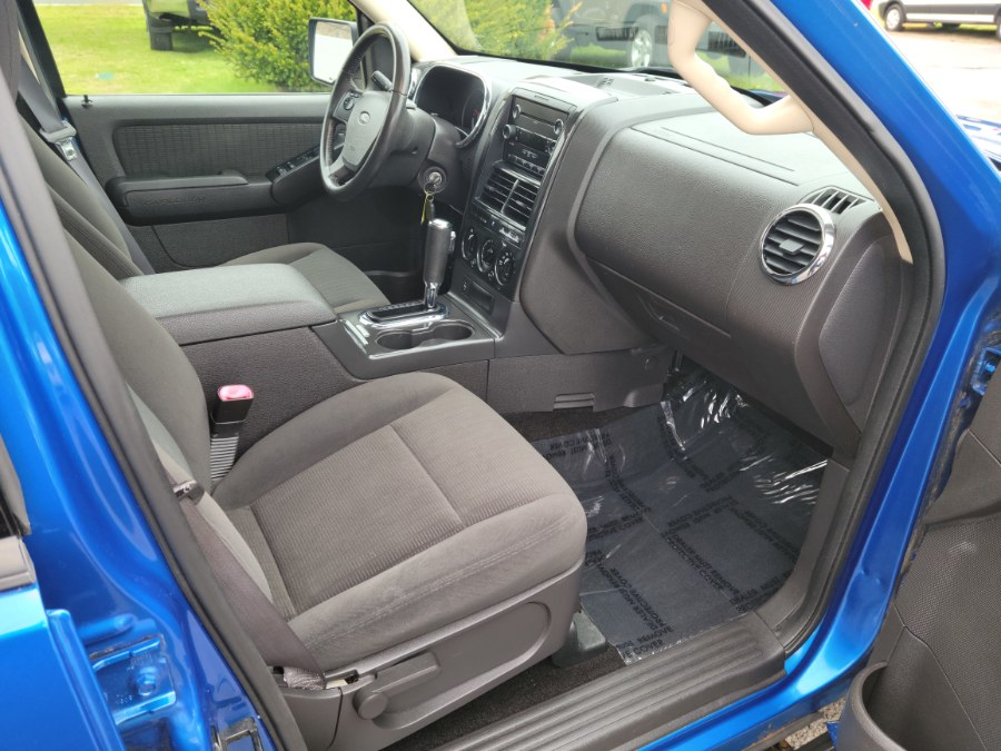 2010 Ford Explorer 4WD 4dr XLT 3rd Raw, available for sale in East Windsor, Connecticut | Toro Auto. East Windsor, Connecticut 2010 Ford Explorer 4WD 4dr XLT 3rd Raw, available for sale in East Windsor, Connecticut | Toro Auto. East Windsor, Connecticut