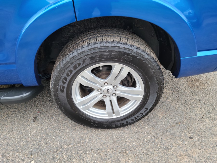 2010 Ford Explorer 4WD 4dr XLT 3rd Raw, available for sale in East Windsor, Connecticut | Toro Auto. East Windsor, Connecticut 2010 Ford Explorer 4WD 4dr XLT 3rd Raw, available for sale in East Windsor, Connecticut | Toro Auto. East Windsor, Connecticut