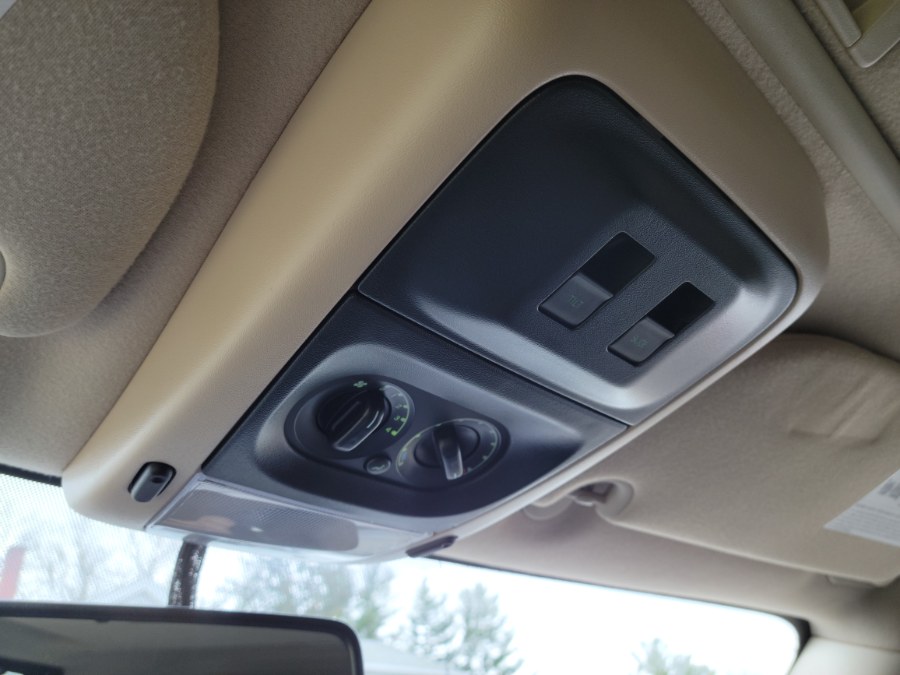 2010 Ford Explorer 4WD 4dr XLT 3rd Raw, available for sale in East Windsor, Connecticut | Toro Auto. East Windsor, Connecticut 2010 Ford Explorer 4WD 4dr XLT 3rd Raw, available for sale in East Windsor, Connecticut | Toro Auto. East Windsor, Connecticut