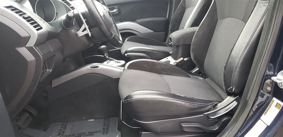 2010 Mitsubishi Outlander 4WD 4dr SE, available for sale in Little Ferry, New Jersey | Victoria Preowned Autos Inc. Little Ferry, New Jersey 2010 Mitsubishi Outlander 4WD 4dr SE, available for sale in Little Ferry, New Jersey | Victoria Preowned Autos Inc. Little Ferry, New Jersey