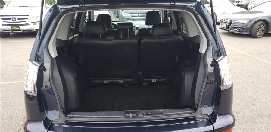 2010 Mitsubishi Outlander 4WD 4dr SE, available for sale in Little Ferry, New Jersey | Victoria Preowned Autos Inc. Little Ferry, New Jersey 2010 Mitsubishi Outlander 4WD 4dr SE, available for sale in Little Ferry, New Jersey | Victoria Preowned Autos Inc. Little Ferry, New Jersey
