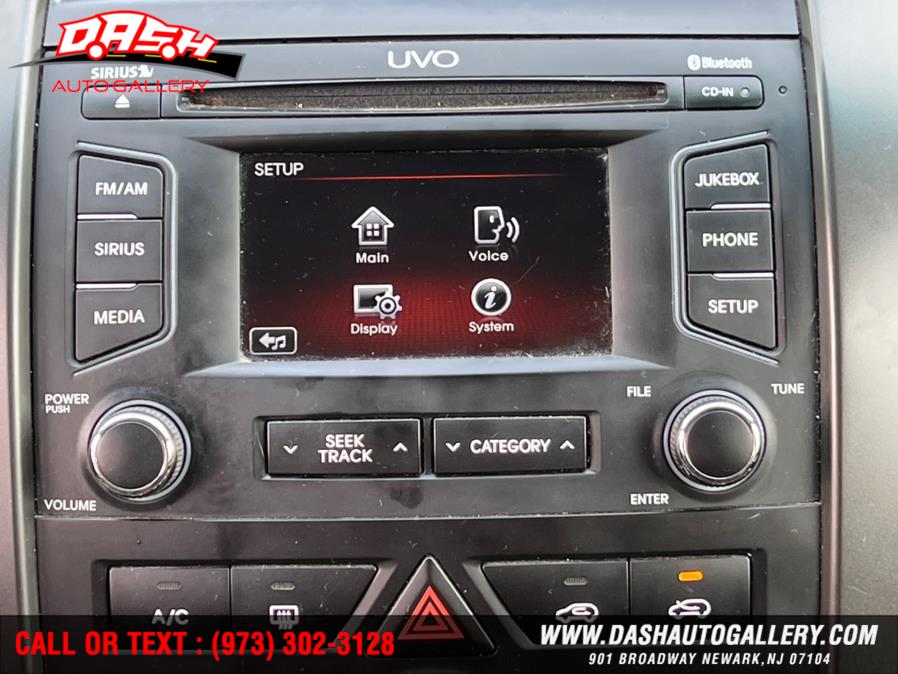 2013 Kia Sorento 2WD 4dr I4-GDI LX, available for sale in Newark, New Jersey | Dash Auto Gallery Inc.. Newark, New Jersey 2013 Kia Sorento 2WD 4dr I4-GDI LX, available for sale in Newark, New Jersey | Dash Auto Gallery Inc.. Newark, New Jersey