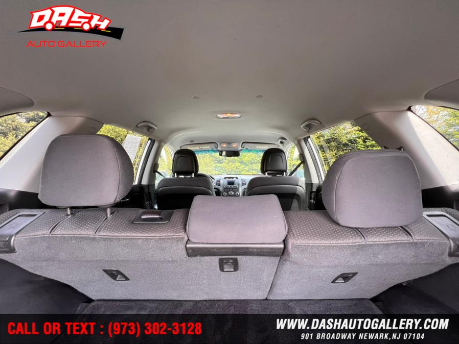 2013 Kia Sorento 2WD 4dr I4-GDI LX, available for sale in Newark, New Jersey | Dash Auto Gallery Inc.. Newark, New Jersey 2013 Kia Sorento 2WD 4dr I4-GDI LX, available for sale in Newark, New Jersey | Dash Auto Gallery Inc.. Newark, New Jersey