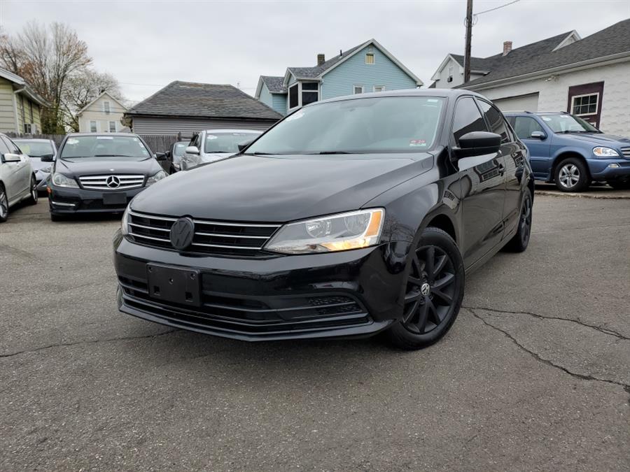 2015 Volkswagen Jetta Sedan 4dr Auto 1.8T SE PZEV, available for sale in Springfield, Massachusetts | Absolute Motors Inc. Springfield, Massachusetts