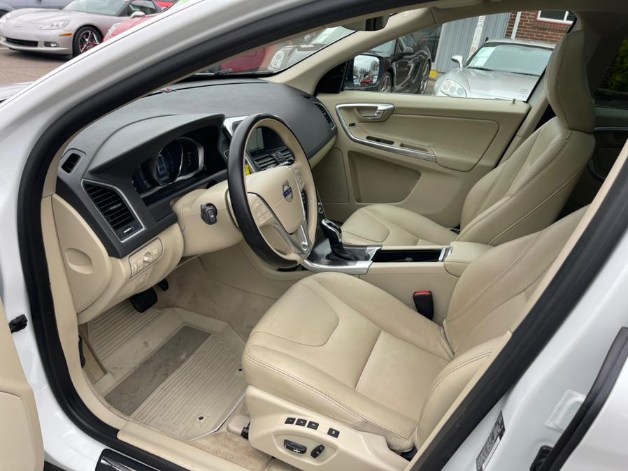 2016 Volvo XC60 AWD 4dr T6 *Ltd Avail*, available for sale in South Windsor, Connecticut | Mike And Tony Auto Sales, Inc. South Windsor, Connecticut 2016 Volvo XC60 AWD 4dr T6 *Ltd Avail*, available for sale in South Windsor, Connecticut | Mike And Tony Auto Sales, Inc. South Windsor, Connecticut