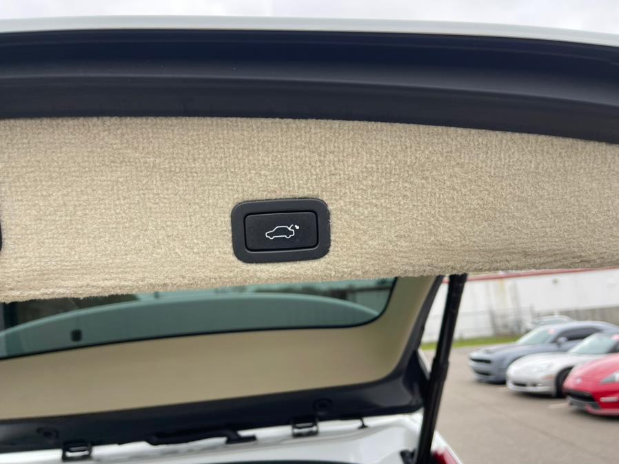 2016 Volvo XC60 AWD 4dr T6 *Ltd Avail*, available for sale in South Windsor, Connecticut | Mike And Tony Auto Sales, Inc. South Windsor, Connecticut 2016 Volvo XC60 AWD 4dr T6 *Ltd Avail*, available for sale in South Windsor, Connecticut | Mike And Tony Auto Sales, Inc. South Windsor, Connecticut
