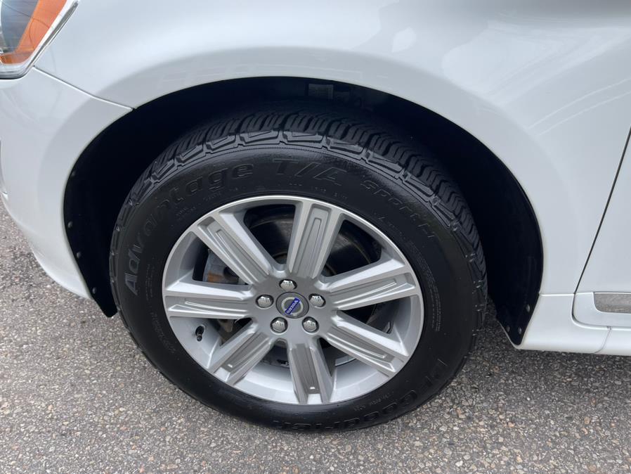 2016 Volvo XC60 AWD 4dr T6 *Ltd Avail*, available for sale in South Windsor, Connecticut | Mike And Tony Auto Sales, Inc. South Windsor, Connecticut 2016 Volvo XC60 AWD 4dr T6 *Ltd Avail*, available for sale in South Windsor, Connecticut | Mike And Tony Auto Sales, Inc. South Windsor, Connecticut