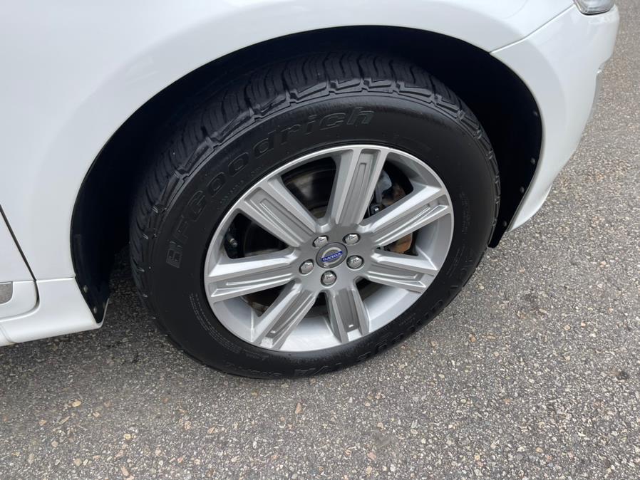 2016 Volvo XC60 AWD 4dr T6 *Ltd Avail*, available for sale in South Windsor, Connecticut | Mike And Tony Auto Sales, Inc. South Windsor, Connecticut 2016 Volvo XC60 AWD 4dr T6 *Ltd Avail*, available for sale in South Windsor, Connecticut | Mike And Tony Auto Sales, Inc. South Windsor, Connecticut