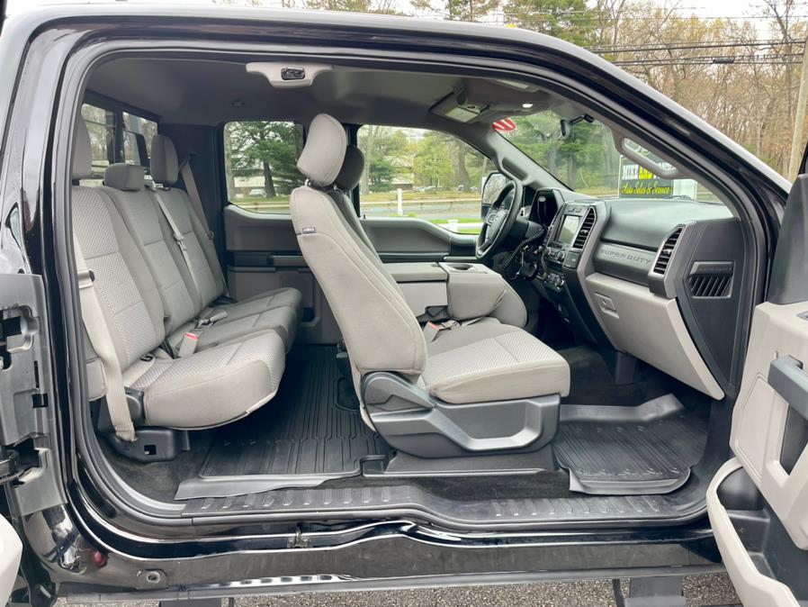 Used Ford Super Duty F-350 SRW XLT 4WD SuperCab 6.75'' Box 2017 | Mike And Tony Auto Sales, Inc. South Windsor, Connecticut Used Ford Super Duty F-350 SRW XLT 4WD SuperCab 6.75'' Box 2017 | Mike And Tony Auto Sales, Inc. South Windsor, Connecticut