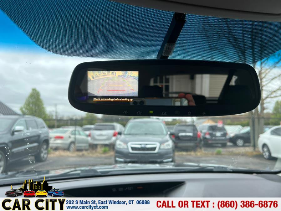 2011 Subaru Outback 4dr Wgn H4 Auto 2.5i Limited Pwr Moon, available for sale in East Windsor, Connecticut | Car City LLC. East Windsor, Connecticut 2011 Subaru Outback 4dr Wgn H4 Auto 2.5i Limited Pwr Moon, available for sale in East Windsor, Connecticut | Car City LLC. East Windsor, Connecticut