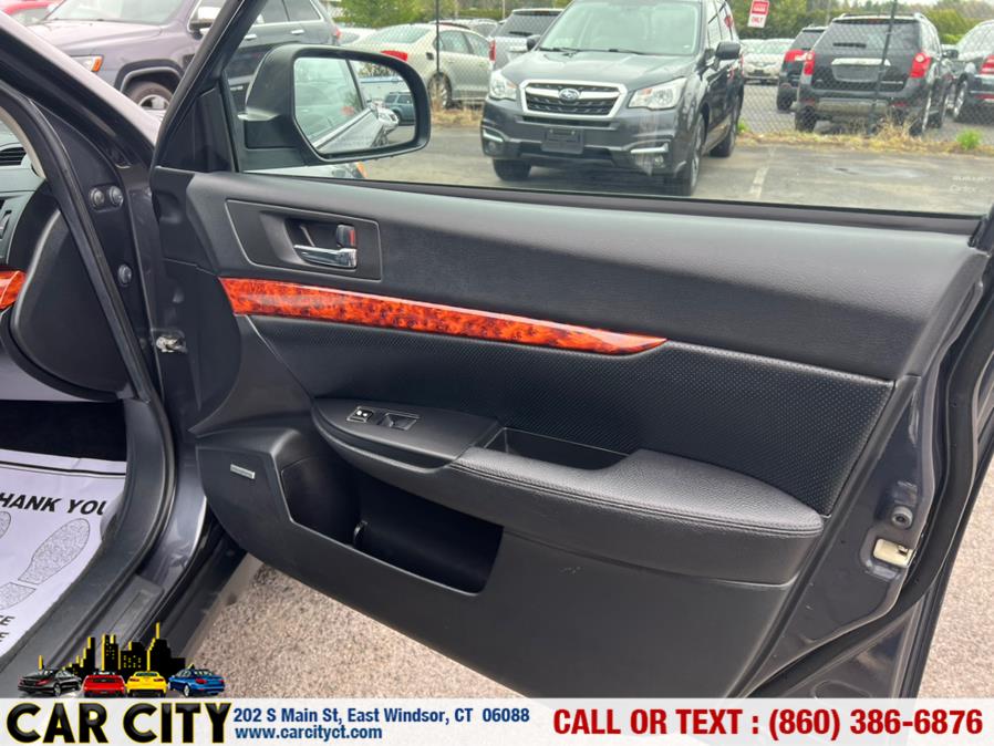 2011 Subaru Outback 4dr Wgn H4 Auto 2.5i Limited Pwr Moon, available for sale in East Windsor, Connecticut | Car City LLC. East Windsor, Connecticut 2011 Subaru Outback 4dr Wgn H4 Auto 2.5i Limited Pwr Moon, available for sale in East Windsor, Connecticut | Car City LLC. East Windsor, Connecticut