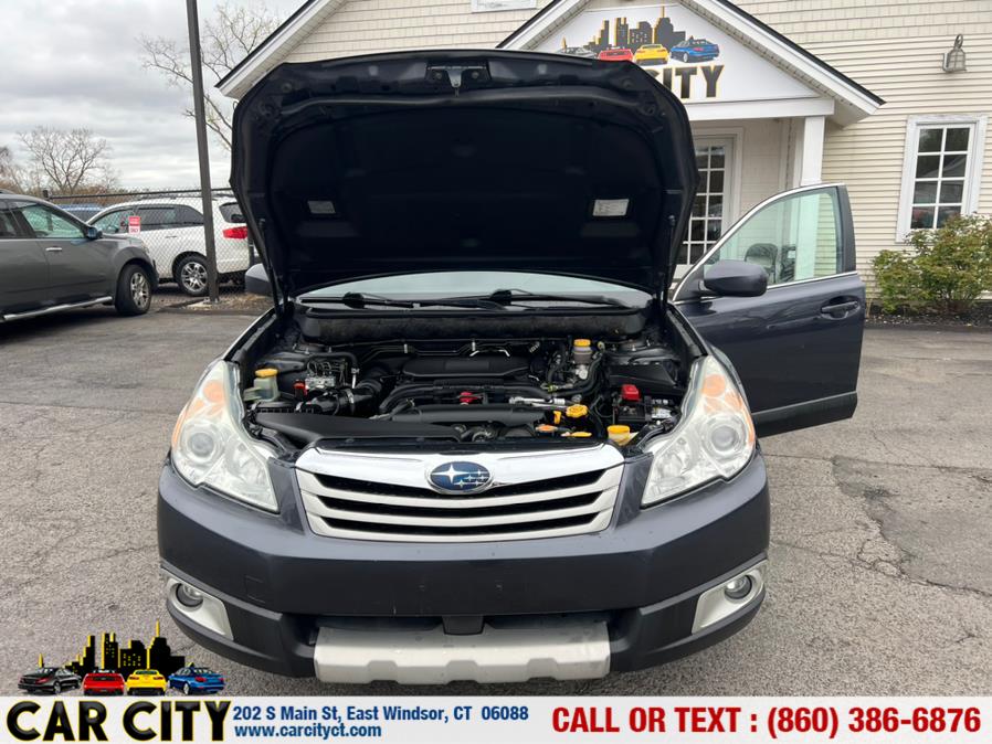 2011 Subaru Outback 4dr Wgn H4 Auto 2.5i Limited Pwr Moon, available for sale in East Windsor, Connecticut | Car City LLC. East Windsor, Connecticut 2011 Subaru Outback 4dr Wgn H4 Auto 2.5i Limited Pwr Moon, available for sale in East Windsor, Connecticut | Car City LLC. East Windsor, Connecticut