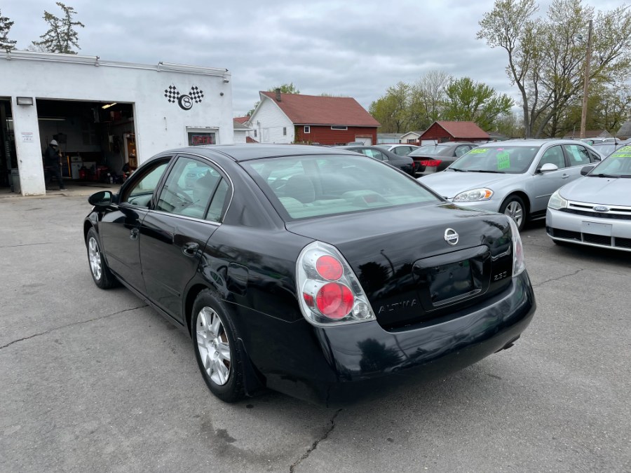 Used Nissan Altima 4dr Sdn I4 Auto 2.5 S 2005 | CT Car Co LLC. East Windsor, Connecticut