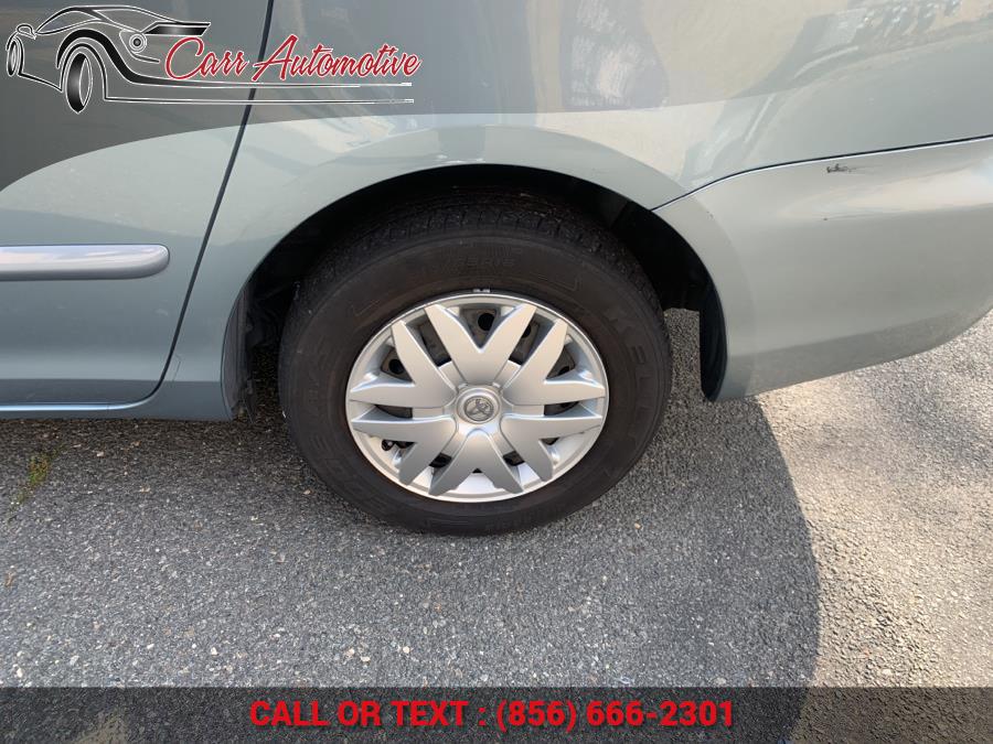 Used Toyota Sienna 5dr 7-Pass Van LE FWD 2008 | Carr Automotive. Delran, New Jersey