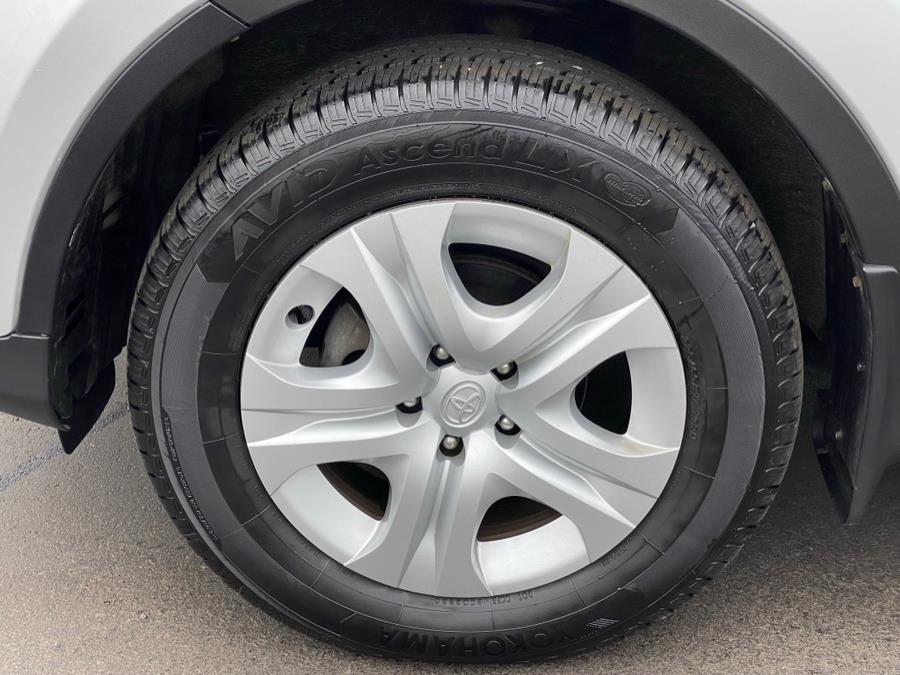 Used Toyota RAV4 AWD 4dr LE (Natl) 2014 | Lava Motors 2 Inc. Canton, Connecticut Used Toyota RAV4 AWD 4dr LE (Natl) 2014 | Lava Motors 2 Inc. Canton, Connecticut