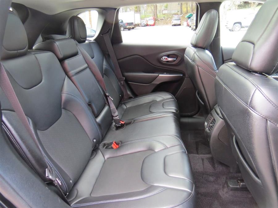 Used Jeep Cherokee Latitude Plus 4x4 4dr SUV 2019 | Lake City Exports Inc. Auburn, Maine Used Jeep Cherokee Latitude Plus 4x4 4dr SUV 2019 | Lake City Exports Inc. Auburn, Maine