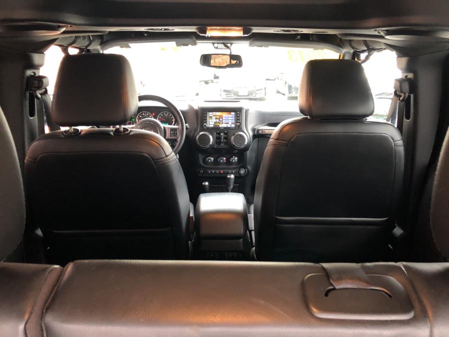2013 Jeep Wrangler Unlimited 4WD 4dr Sahara MOAB, available for sale in Waterbury, Connecticut | National Auto Brokers, Inc.. Waterbury, Connecticut 2013 Jeep Wrangler Unlimited 4WD 4dr Sahara MOAB, available for sale in Waterbury, Connecticut | National Auto Brokers, Inc.. Waterbury, Connecticut