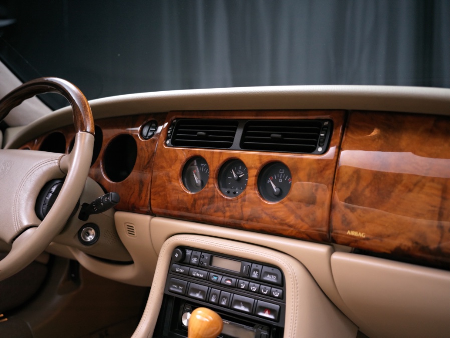 Used Jaguar XK8 2dr Convertible 1999 | Meccanic Shop North Inc. North Salem, New York Used Jaguar XK8 2dr Convertible 1999 | Meccanic Shop North Inc. North Salem, New York