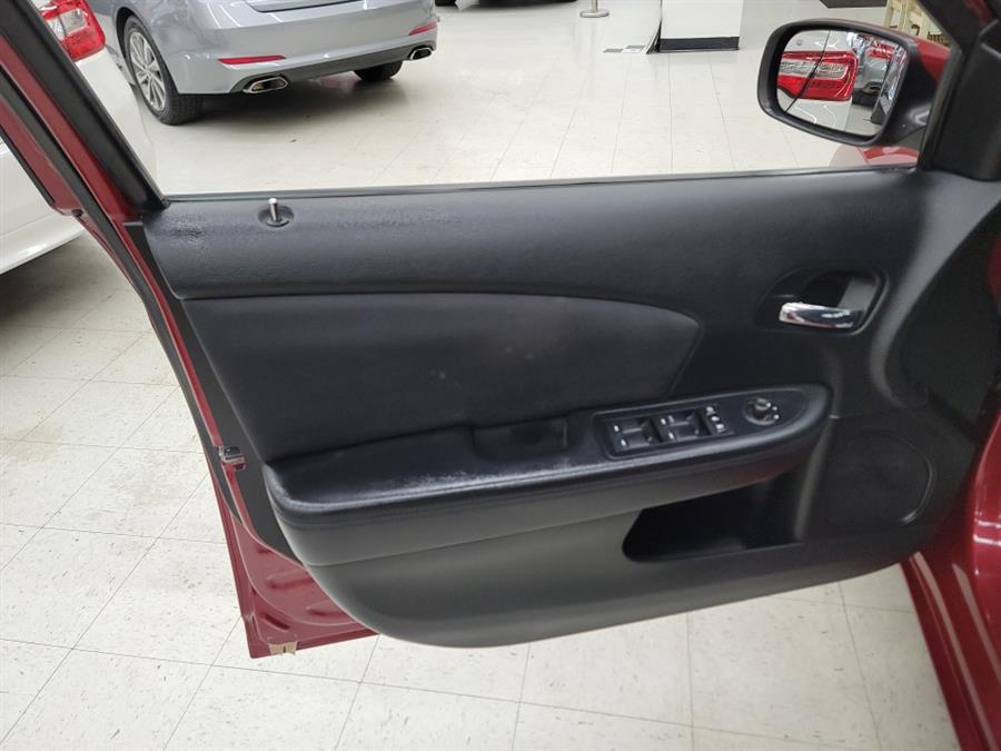 2013 Chrysler 200 4dr Sdn LX, available for sale in West Haven, Connecticut | Auto Fair Inc.. West Haven, Connecticut 2013 Chrysler 200 4dr Sdn LX, available for sale in West Haven, Connecticut | Auto Fair Inc.. West Haven, Connecticut