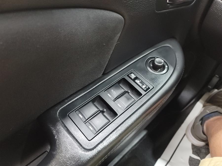 2013 Chrysler 200 4dr Sdn LX, available for sale in West Haven, Connecticut | Auto Fair Inc.. West Haven, Connecticut 2013 Chrysler 200 4dr Sdn LX, available for sale in West Haven, Connecticut | Auto Fair Inc.. West Haven, Connecticut