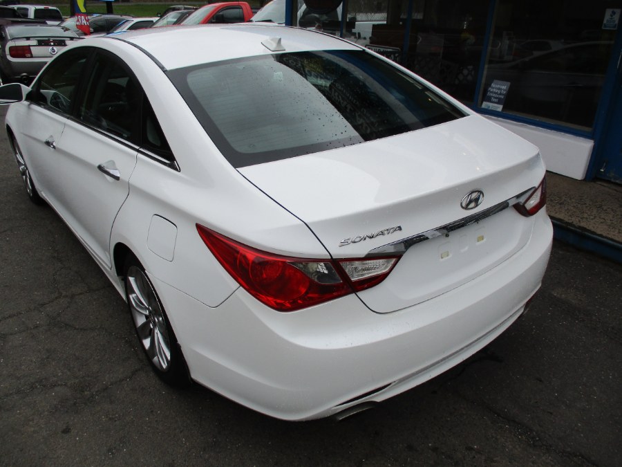 Used Hyundai Sonata SE 2013 | Cos Central Auto. Meriden, Connecticut Used Hyundai Sonata SE 2013 | Cos Central Auto. Meriden, Connecticut
