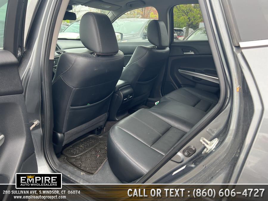 Used Honda Crosstour 4WD V6 5dr EX-L w/Navi 2013 | Empire Auto Wholesalers. S.Windsor, Connecticut Used Honda Crosstour 4WD V6 5dr EX-L w/Navi 2013 | Empire Auto Wholesalers. S.Windsor, Connecticut