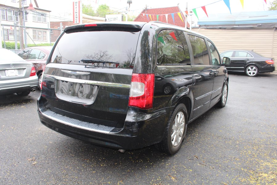 2015 Chrysler Town & Country 4dr Wgn Touring, available for sale in Paterson, New Jersey | Xcell Motors LLC. Paterson, New Jersey 2015 Chrysler Town & Country 4dr Wgn Touring, available for sale in Paterson, New Jersey | Xcell Motors LLC. Paterson, New Jersey