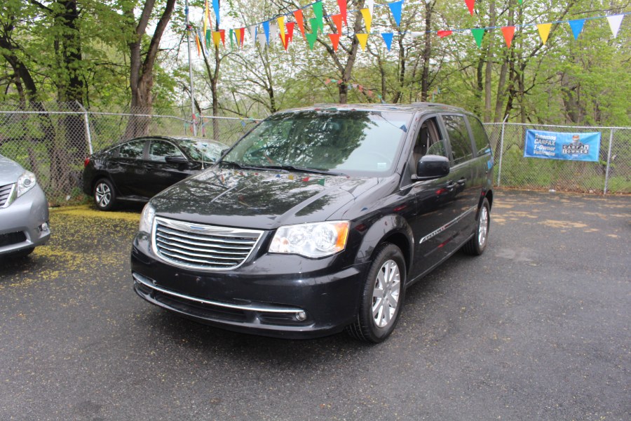 2015 Chrysler Town & Country 4dr Wgn Touring, available for sale in Paterson, New Jersey | Xcell Motors LLC. Paterson, New Jersey 2015 Chrysler Town & Country 4dr Wgn Touring, available for sale in Paterson, New Jersey | Xcell Motors LLC. Paterson, New Jersey