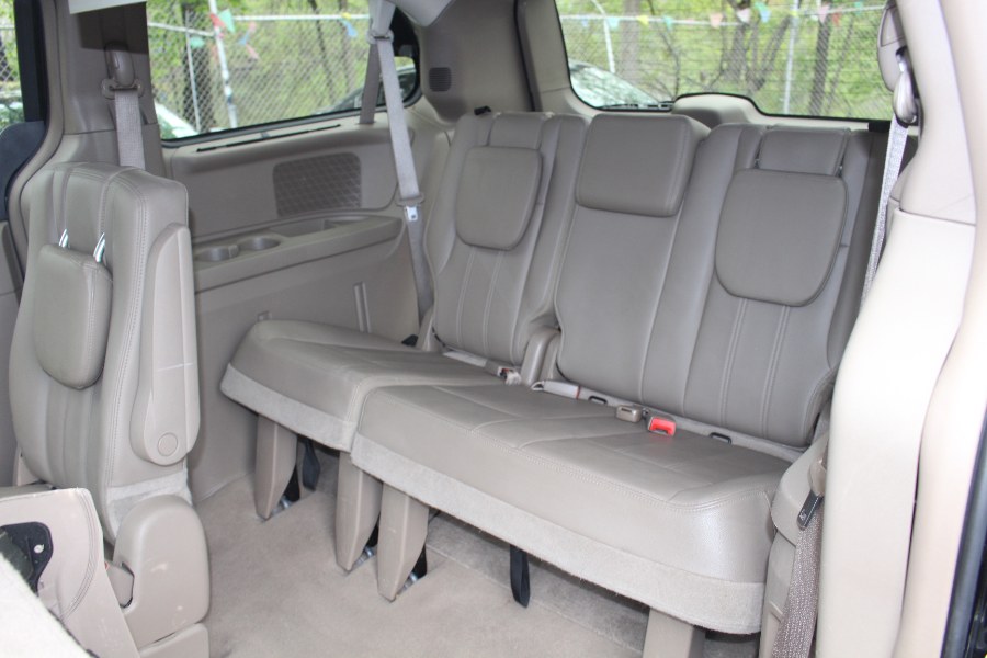 2015 Chrysler Town & Country 4dr Wgn Touring, available for sale in Paterson, New Jersey | Xcell Motors LLC. Paterson, New Jersey 2015 Chrysler Town & Country 4dr Wgn Touring, available for sale in Paterson, New Jersey | Xcell Motors LLC. Paterson, New Jersey