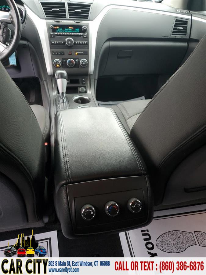 2012 Chevrolet Traverse FWD 4dr LT w/1LT, available for sale in East Windsor, Connecticut | Car City LLC. East Windsor, Connecticut 2012 Chevrolet Traverse FWD 4dr LT w/1LT, available for sale in East Windsor, Connecticut | Car City LLC. East Windsor, Connecticut