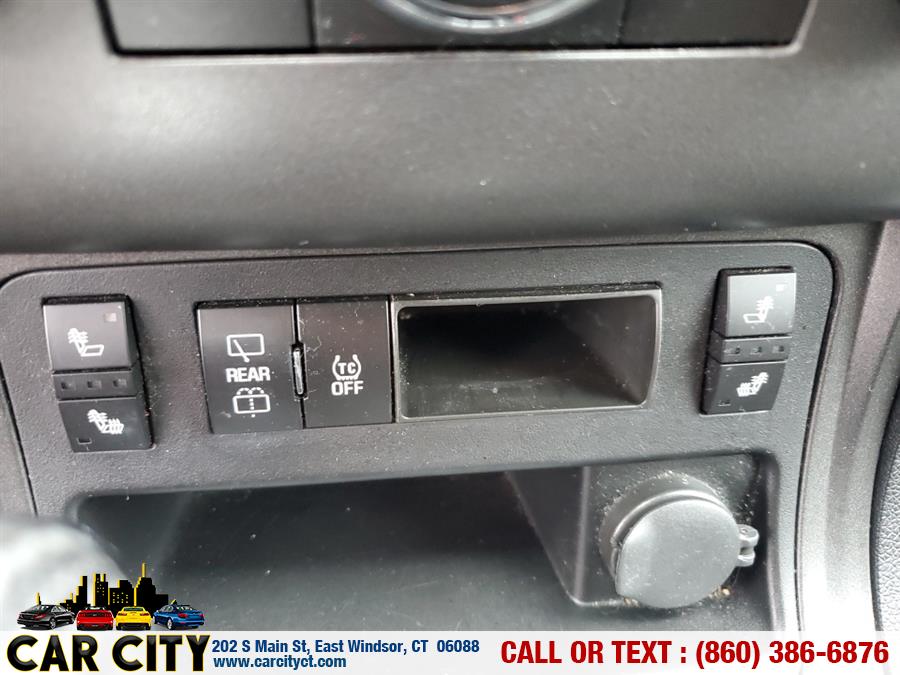 2012 Chevrolet Traverse FWD 4dr LT w/1LT, available for sale in East Windsor, Connecticut | Car City LLC. East Windsor, Connecticut 2012 Chevrolet Traverse FWD 4dr LT w/1LT, available for sale in East Windsor, Connecticut | Car City LLC. East Windsor, Connecticut