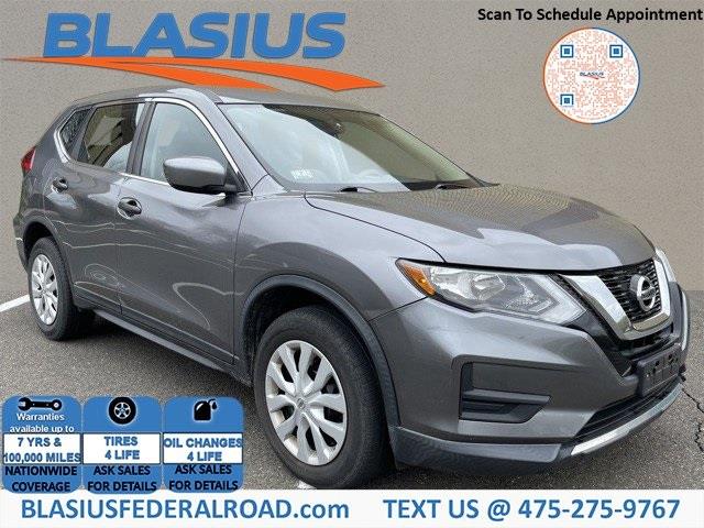 Used Nissan Rogue S 2017 | Blasius Federal Road. Brookfield, Connecticut