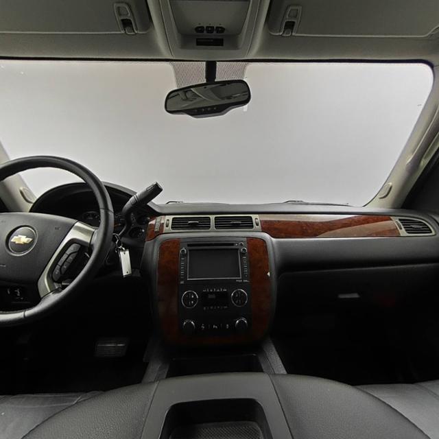 2013 Chevrolet Suburban 4WD 4dr 1500 LT, available for sale in Naugatuck, Connecticut | J&M Automotive Sls&Svc LLC. Naugatuck, Connecticut 2013 Chevrolet Suburban 4WD 4dr 1500 LT, available for sale in Naugatuck, Connecticut | J&M Automotive Sls&Svc LLC. Naugatuck, Connecticut