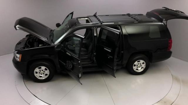 2013 Chevrolet Suburban 4WD 4dr 1500 LT, available for sale in Naugatuck, Connecticut | J&M Automotive Sls&Svc LLC. Naugatuck, Connecticut 2013 Chevrolet Suburban 4WD 4dr 1500 LT, available for sale in Naugatuck, Connecticut | J&M Automotive Sls&Svc LLC. Naugatuck, Connecticut