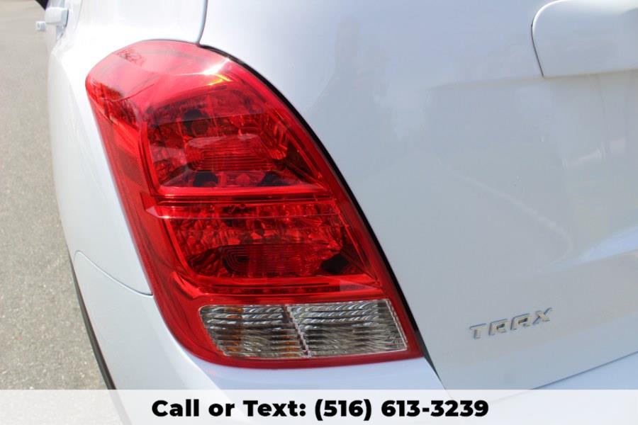 2019 Chevrolet Trax FWD 4dr LS, available for sale in Great Neck, New York | Great Neck Car Buyers & Sellers. Great Neck, New York 2019 Chevrolet Trax FWD 4dr LS, available for sale in Great Neck, New York | Great Neck Car Buyers & Sellers. Great Neck, New York