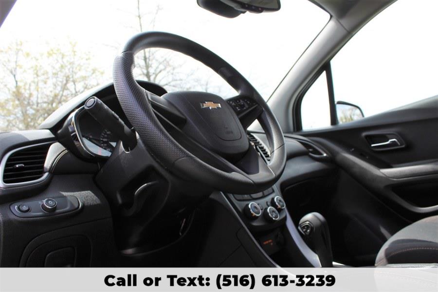 2019 Chevrolet Trax FWD 4dr LS, available for sale in Great Neck, New York | Great Neck Car Buyers & Sellers. Great Neck, New York 2019 Chevrolet Trax FWD 4dr LS, available for sale in Great Neck, New York | Great Neck Car Buyers & Sellers. Great Neck, New York