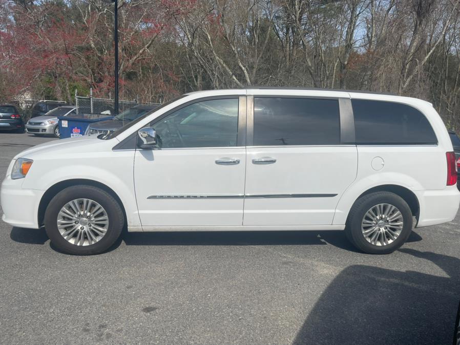 Used Chrysler Town & Country 4dr Wgn Touring-L 2015 | J & A Auto Center. Raynham, Massachusetts Used Chrysler Town & Country 4dr Wgn Touring-L 2015 | J & A Auto Center. Raynham, Massachusetts