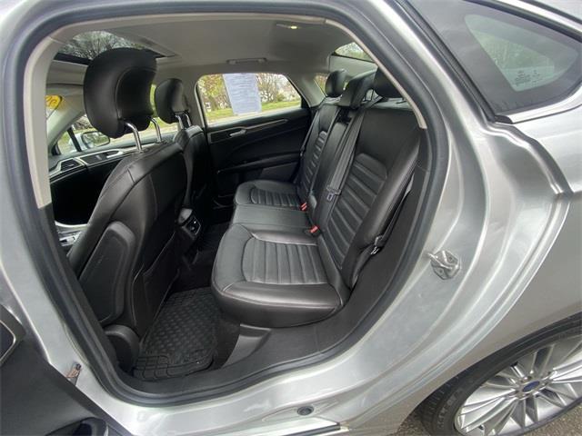 Used Ford Fusion SE 2014 | Wiz Leasing Inc. Stratford, Connecticut Used Ford Fusion SE 2014 | Wiz Leasing Inc. Stratford, Connecticut