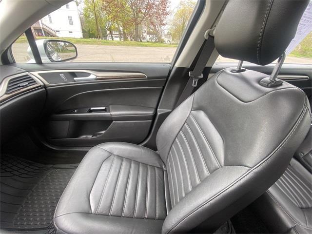 Used Ford Fusion SE 2014 | Wiz Leasing Inc. Stratford, Connecticut Used Ford Fusion SE 2014 | Wiz Leasing Inc. Stratford, Connecticut