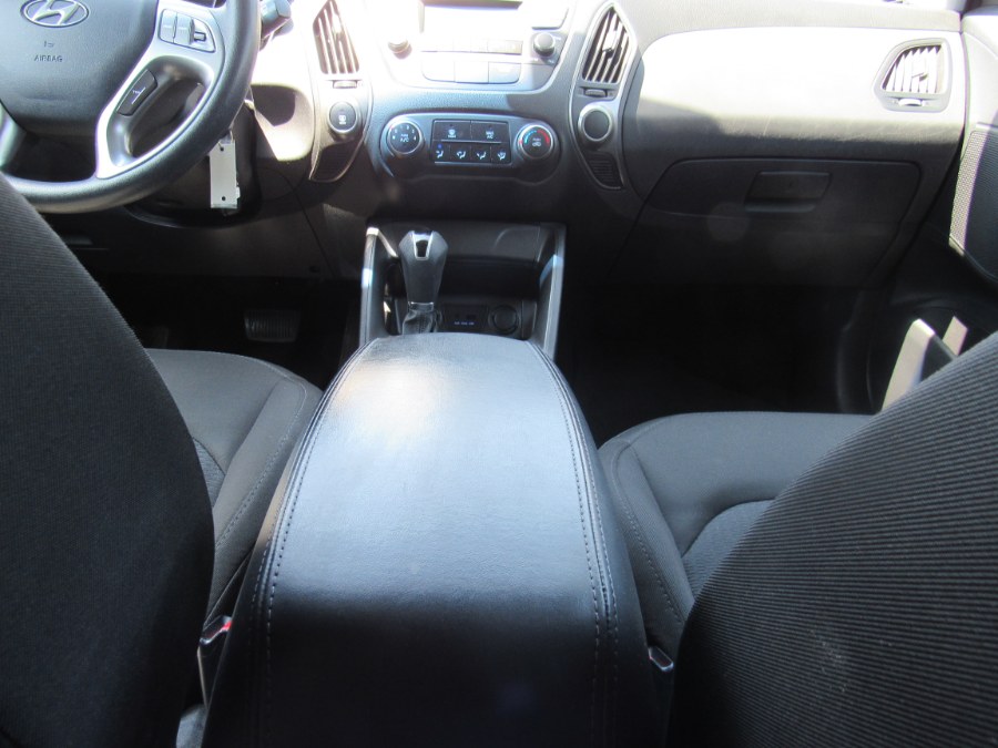 2014 Hyundai Tucson GLS, available for sale in Worcester, Massachusetts | Hilario's Auto Sales Inc.. Worcester, Massachusetts 2014 Hyundai Tucson GLS, available for sale in Worcester, Massachusetts | Hilario's Auto Sales Inc.. Worcester, Massachusetts