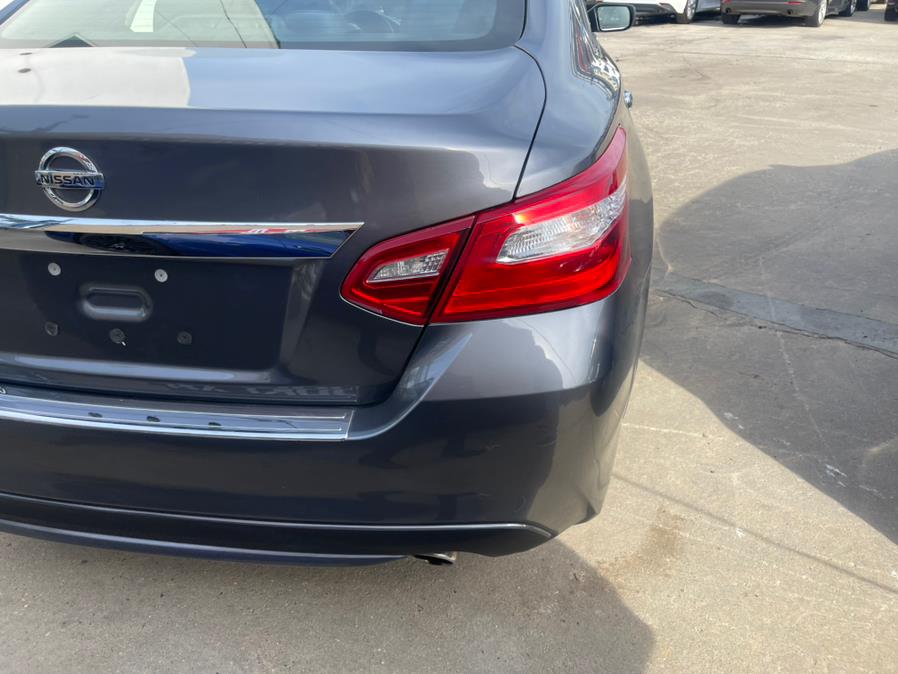 Used Nissan Altima 2.5 SR Sedan 2017 | Brooklyn Auto Mall LLC. Brooklyn, New York Used Nissan Altima 2.5 SR Sedan 2017 | Brooklyn Auto Mall LLC. Brooklyn, New York