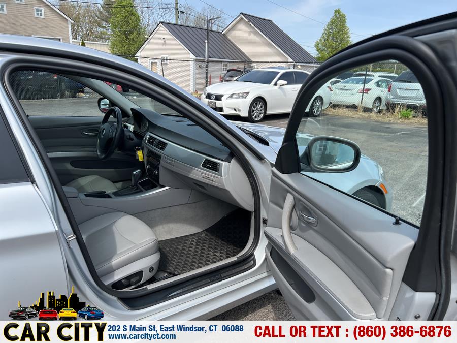 2011 BMW 3 Series 4dr Sdn 328i xDrive AWD, available for sale in East Windsor, Connecticut | Car City LLC. East Windsor, Connecticut 2011 BMW 3 Series 4dr Sdn 328i xDrive AWD, available for sale in East Windsor, Connecticut | Car City LLC. East Windsor, Connecticut